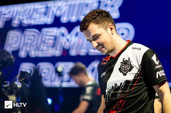 iQOO 15引领移动电竞新时代 双芯技术提升手游体验